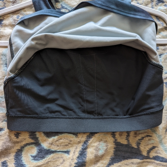 Athleta Conscious Crop S - Picture 4 of 7